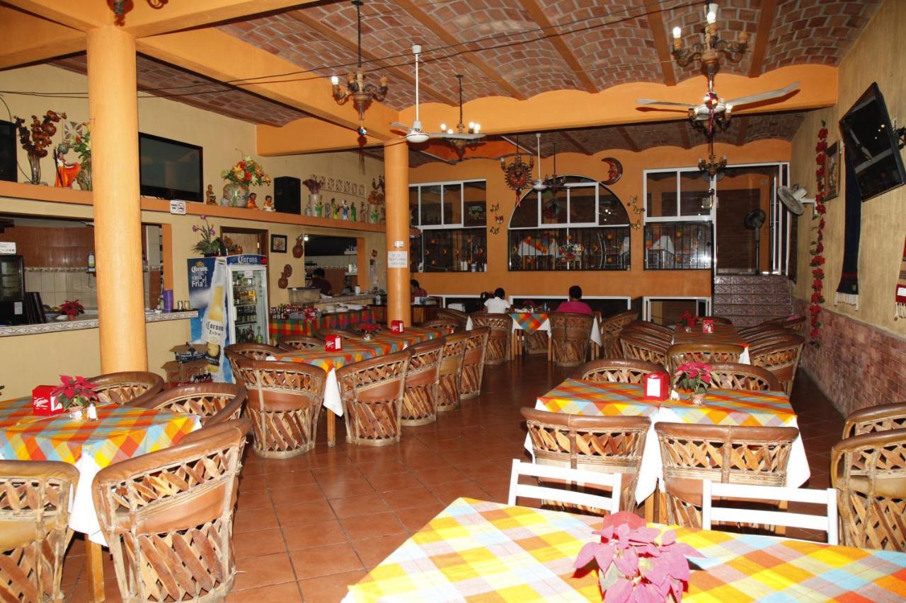 Отель Casa De Huespedes Cielito Lindo Санта-Крус-Хуатулко Экстерьер фото